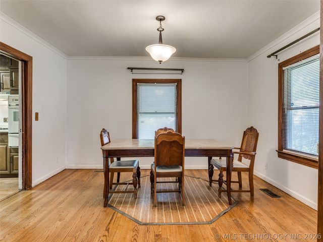 2812 W 37th Place, Tulsa, OK 74107