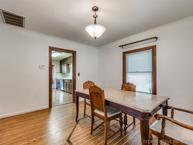 2812 W 37th Place, Tulsa, OK 74107