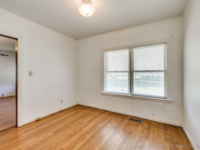 2812 W 37th Place, Tulsa, OK 74107
