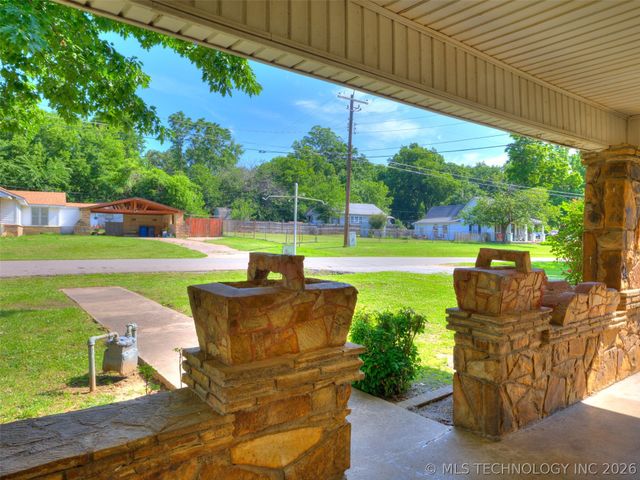 2812 W 37th Place, Tulsa, OK 74107
