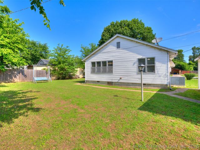 2812 W 37th Place, Tulsa, OK 74107