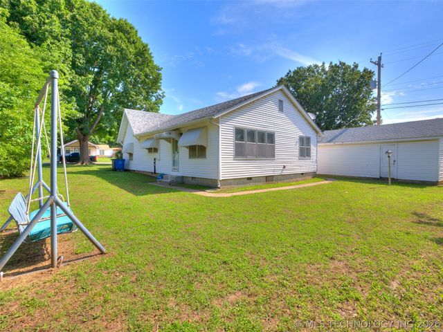 2812 W 37th Place, Tulsa, OK 74107