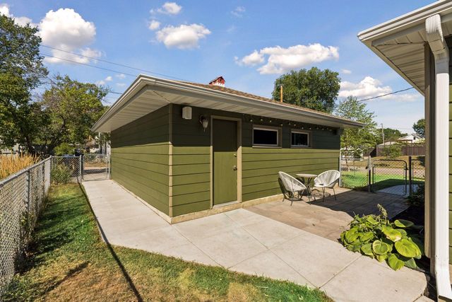 5950 Upton Avenue S, Minneapolis, MN 55410
