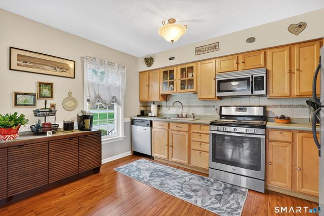 1 Riverview Drive B, East Windsor, CT 06088