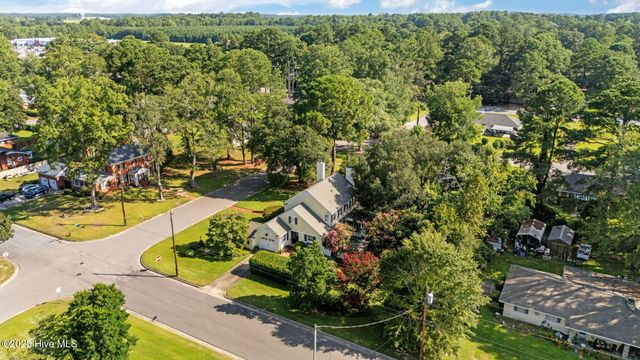 1301 Summit Avenue, Washington, NC 27889