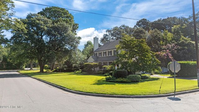 1301 Summit Avenue, Washington, NC 27889