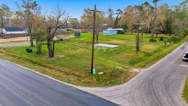 9102 Hueni Road, Houston, TX 77365