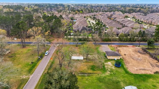 9102 Hueni Road, Houston, TX 77365