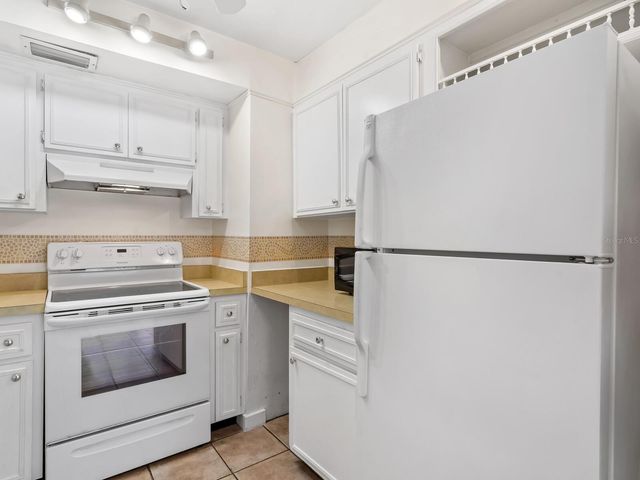 4805 RILMA AVENUE 107, Sarasota, FL 34234