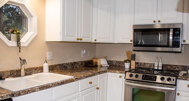 14898 Dutchman Drive, Rogers, AR 72756