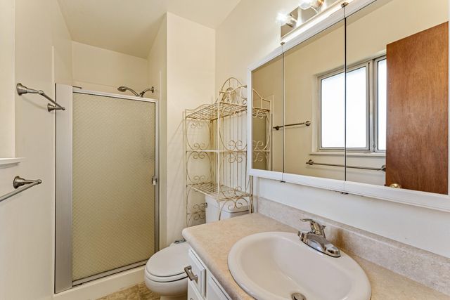 210 Sky Crest Drive, Grants Pass, OR 97527