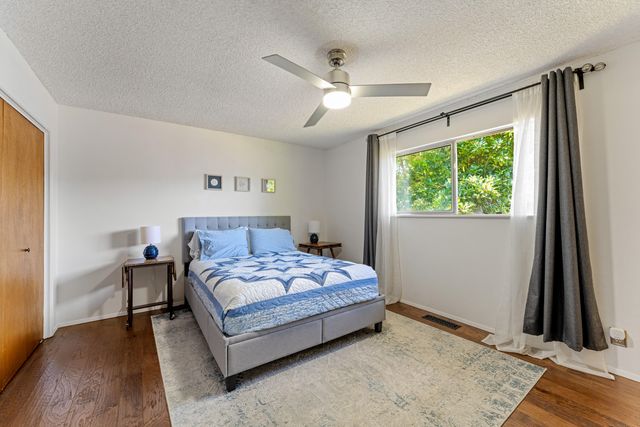 210 Sky Crest Drive, Grants Pass, OR 97527