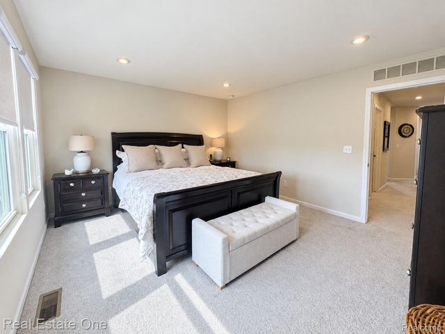 297 Strawberry Drive, Rochester Hills, MI 48307