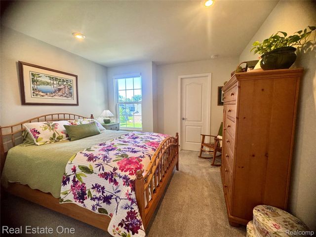 297 Strawberry Drive, Rochester Hills, MI 48307