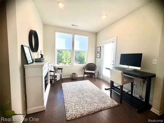 297 Strawberry Drive, Rochester Hills, MI 48307