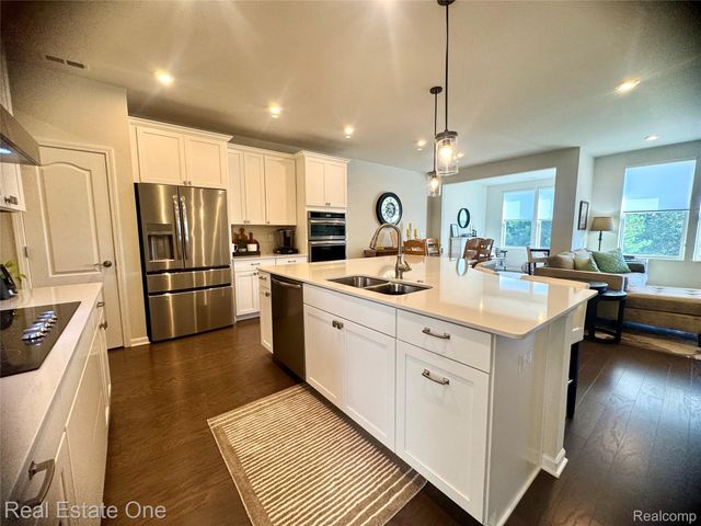 297 Strawberry Drive, Rochester Hills, MI 48307