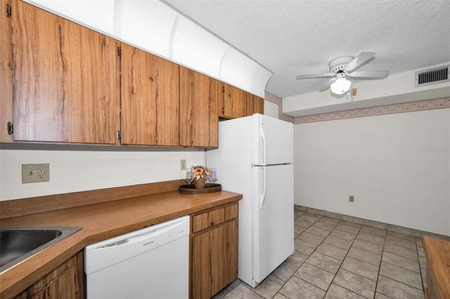2687 PINE RIDGE WAY S B2, Palm Harbor, FL 34684