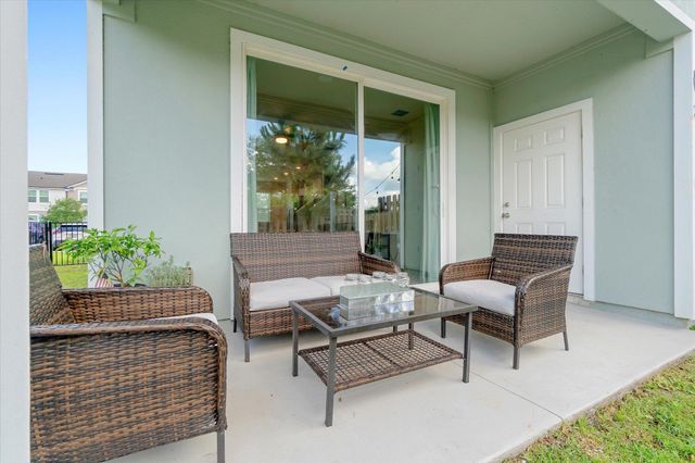 212 Whispering Brook Dr, St Augustine, FL 32084