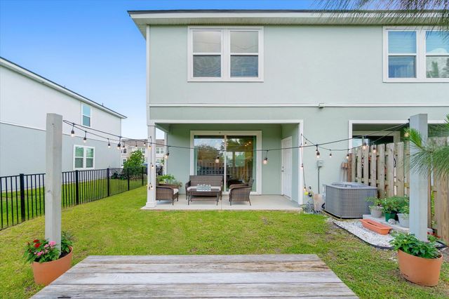 212 Whispering Brook Dr, St Augustine, FL 32084