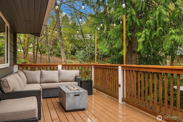 15803 81st Avenue NE, Kenmore, WA 98028