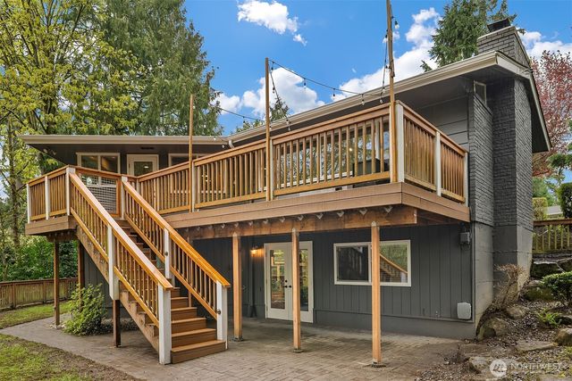 15803 81st Avenue NE, Kenmore, WA 98028