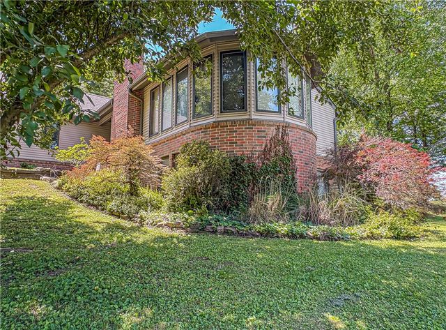 221 Approach Drive, Harrison, AR 72601