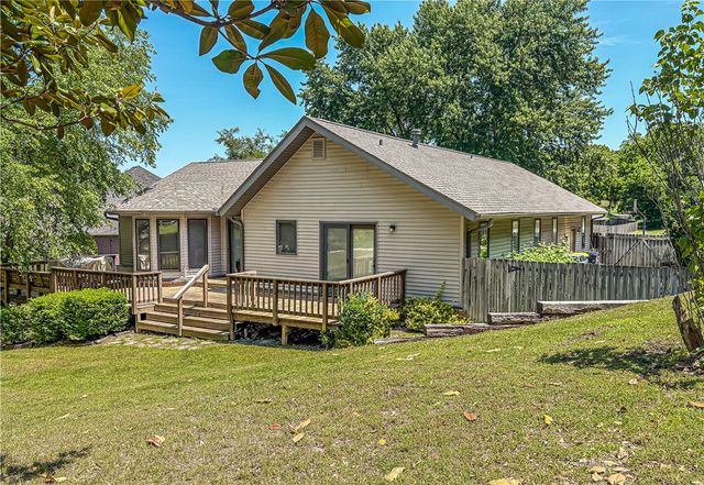 221 Approach Drive, Harrison, AR 72601