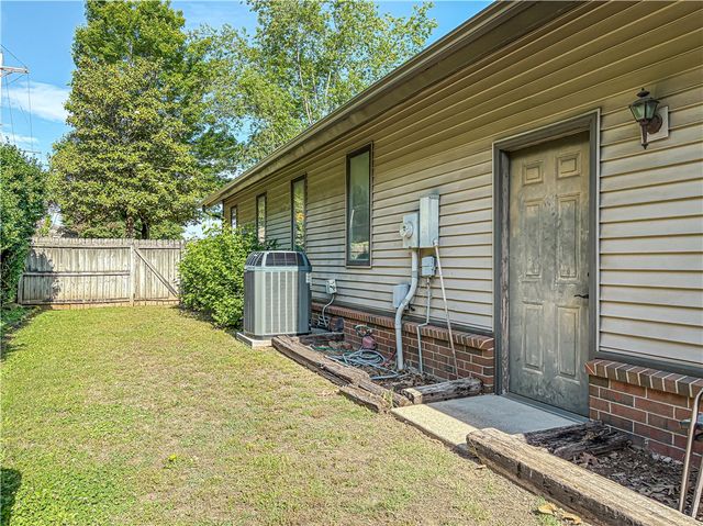 221 Approach Drive, Harrison, AR 72601