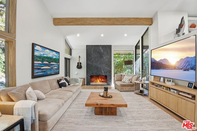 16820 Oak View Drive, Encino (los Angeles), CA 91436