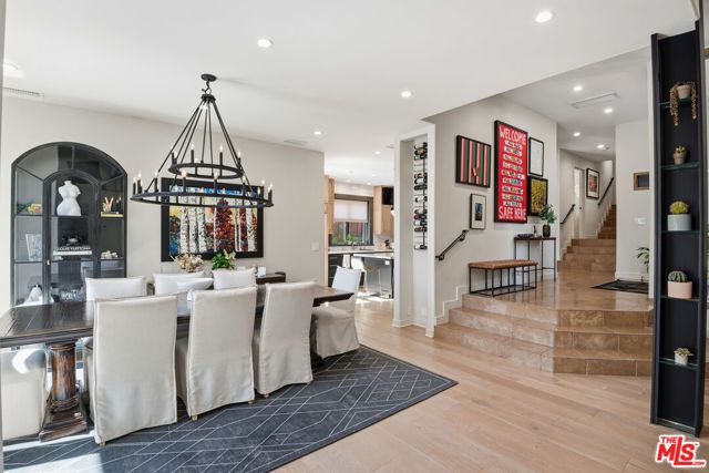 16820 Oak View Drive, Encino (los Angeles), CA 91436