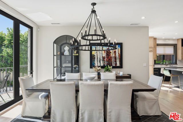 16820 Oak View Drive, Encino (los Angeles), CA 91436