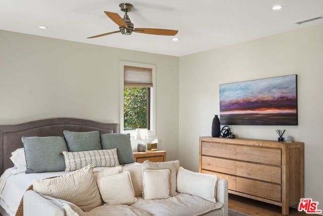 16820 Oak View Drive, Encino (los Angeles), CA 91436