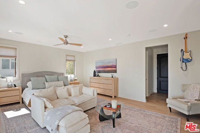 16820 Oak View Drive, Encino (los Angeles), CA 91436