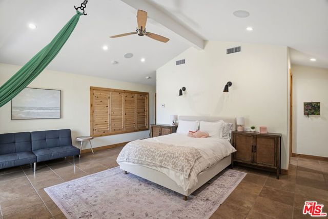 16820 Oak View Drive, Encino (los Angeles), CA 91436