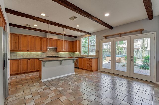 30 Fortuneberry Place, The Woodlands, TX 77382