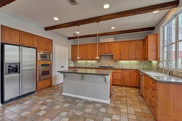 30 Fortuneberry Place, The Woodlands, TX 77382