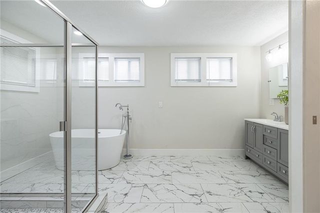 1319 E 28th Street, Kansas City, MO 64109