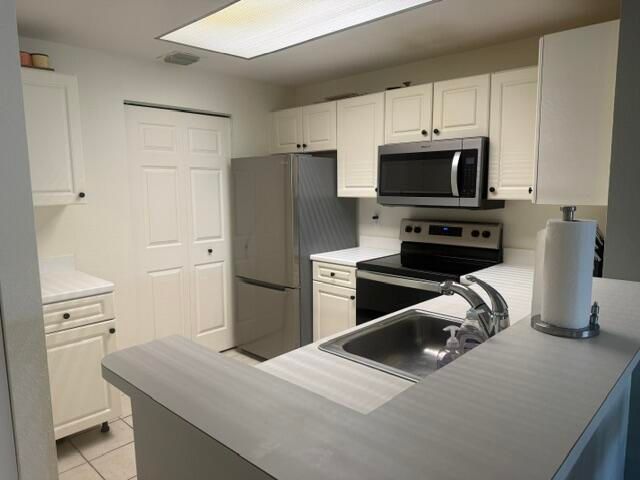 2804 Sarento Place 107, Palm Beach Gardens, FL 33410