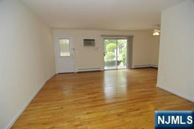 636 Godwin Avenue 9A, Midland Park, NJ 07432