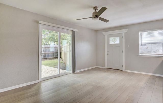 1806 Dixie LN, Round Rock, TX 78664