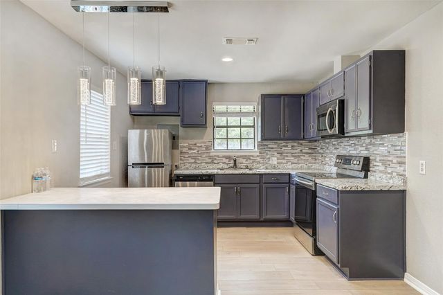 1806 Dixie LN, Round Rock, TX 78664