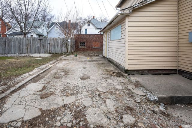 236 E Park Drive, Huntington, IN 46750