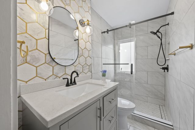 44 W Kossuth Street, Columbus, OH 43206