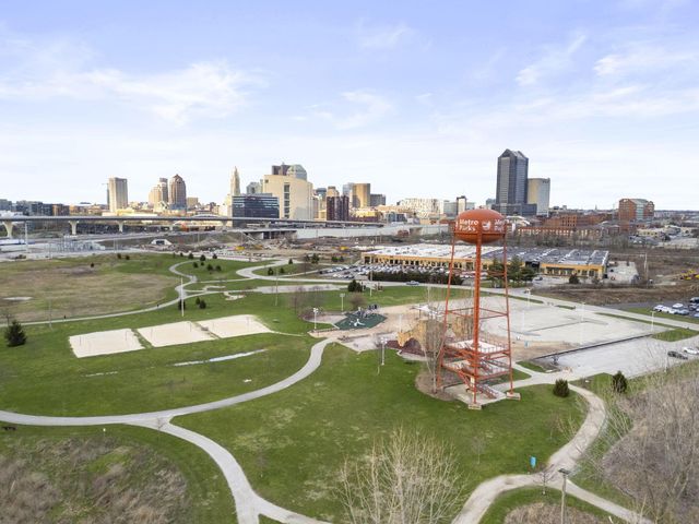 44 W Kossuth Street, Columbus, OH 43206