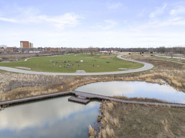 44 W Kossuth Street, Columbus, OH 43206