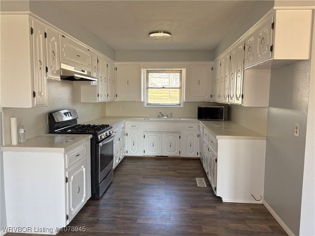 19 Lincoln Drive, Charleston, AR 72933