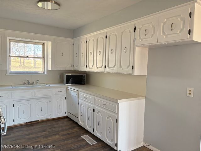 19 Lincoln Drive, Charleston, AR 72933