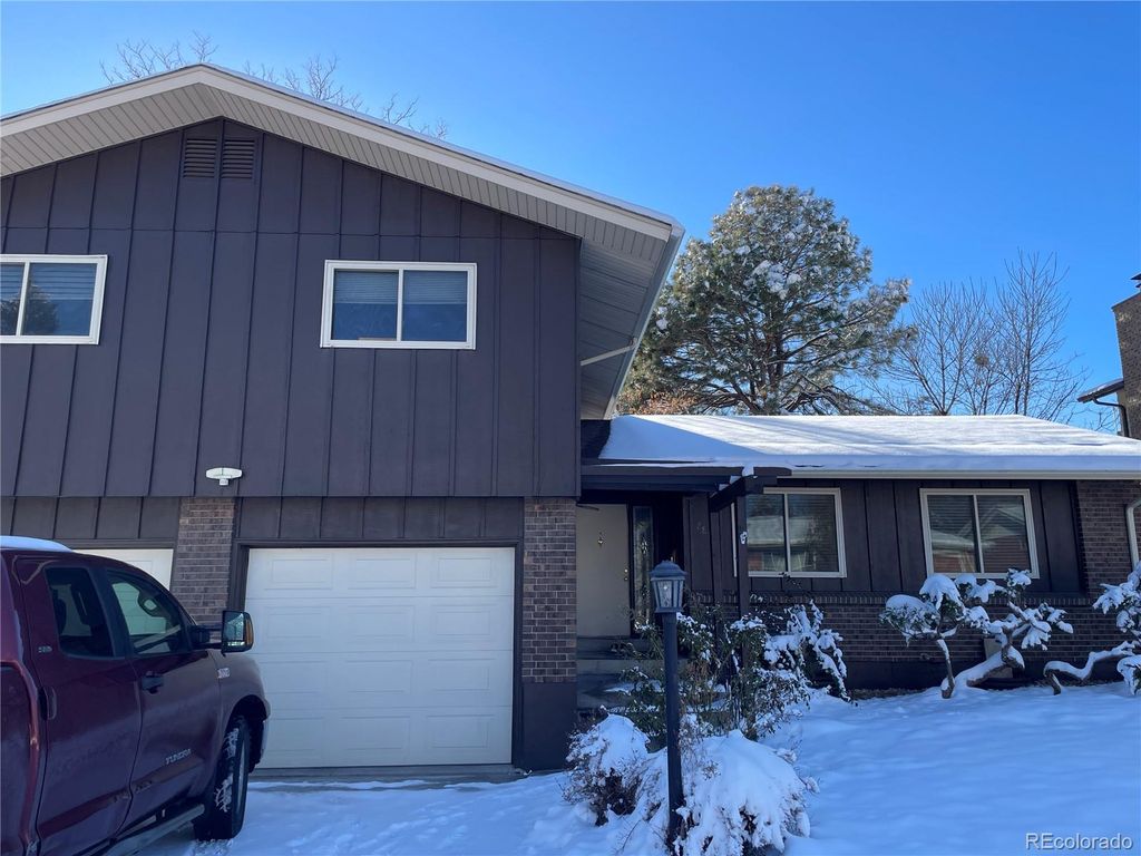 2833 S Depew Street, Denver, CO 80227