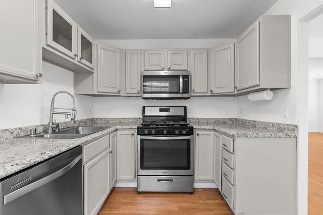 49 El Camino Ave, Sacramento, CA 95815