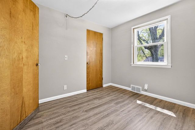 1432 EVANS STREET, Oshkosh, WI 54901